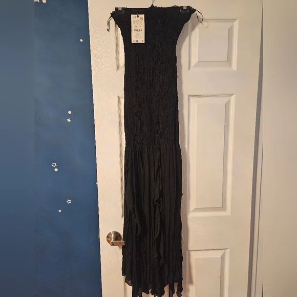 Zara Ruffle black Dress - Picture 3 of 4